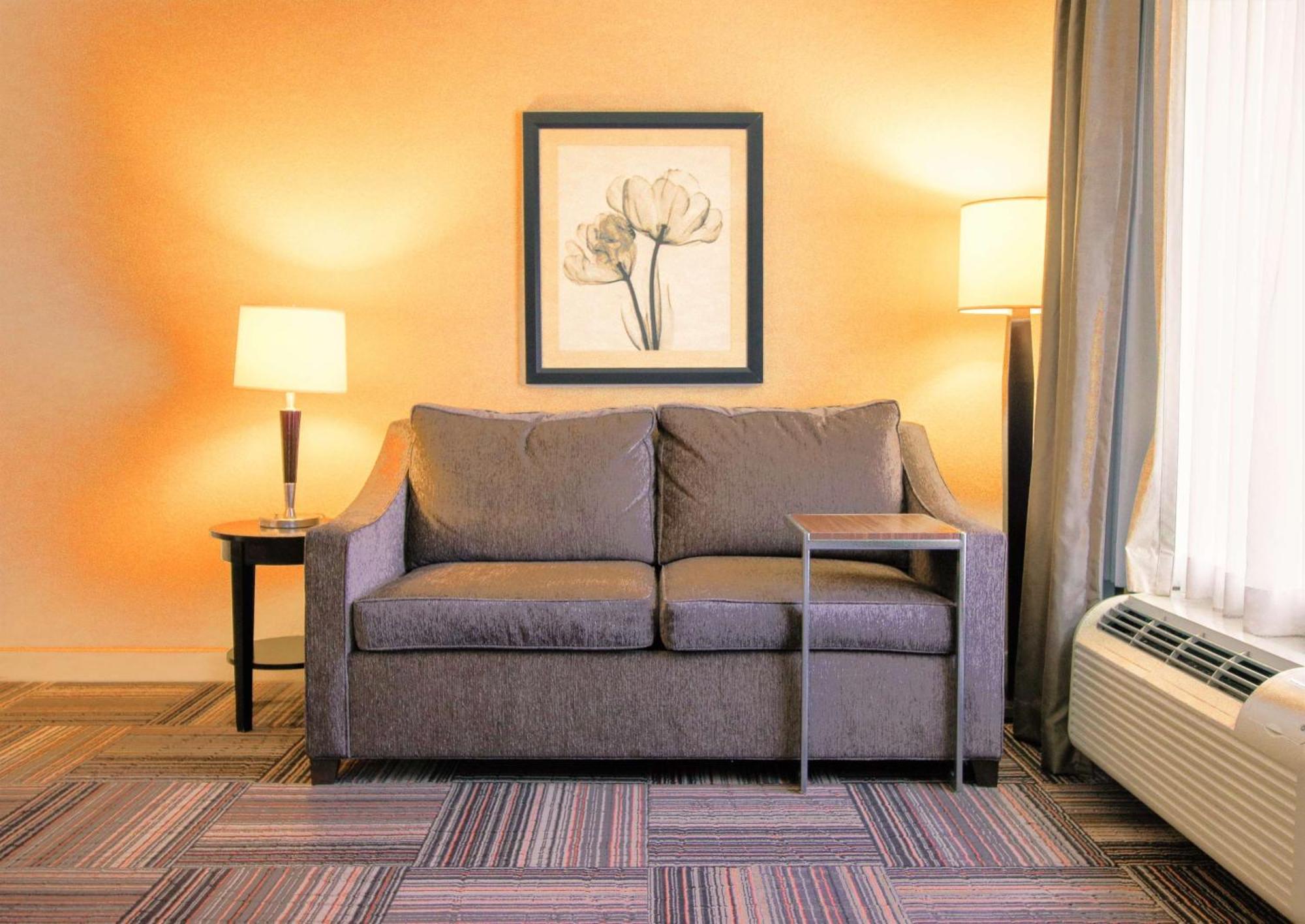 Hampton Inn & Suites Flowery Branch Exterior photo